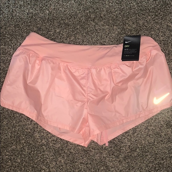 Nike Pants - NWT XL NIKE SHORTS